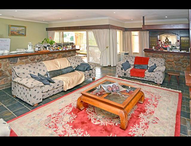 8 BEDROOM HOUSE FOR SALE IN MORNING HILL